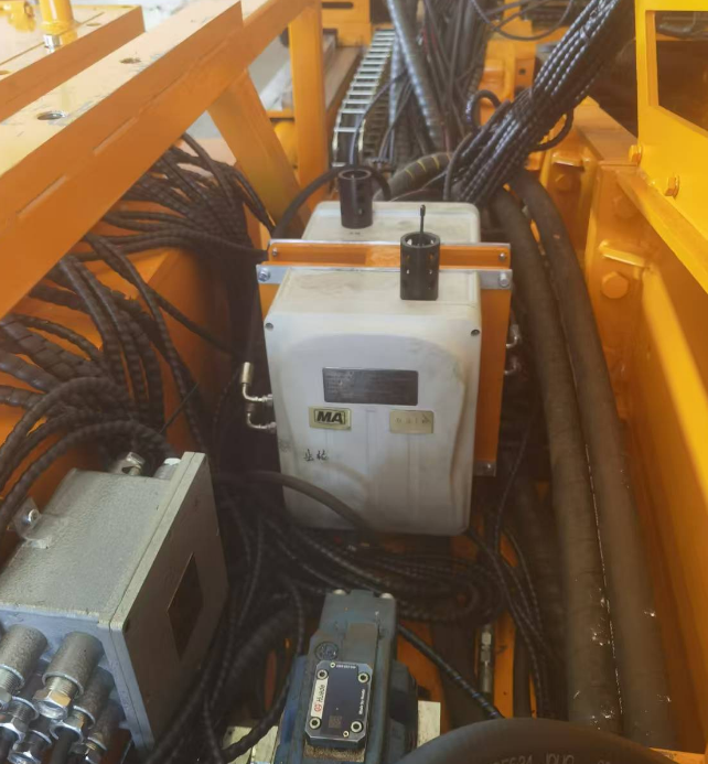 石家莊煤機(jī)掘進(jìn)機(jī)液壓系統(tǒng)油液在線(xiàn)監(jiān)測(cè)系統(tǒng)應(yīng)用案例