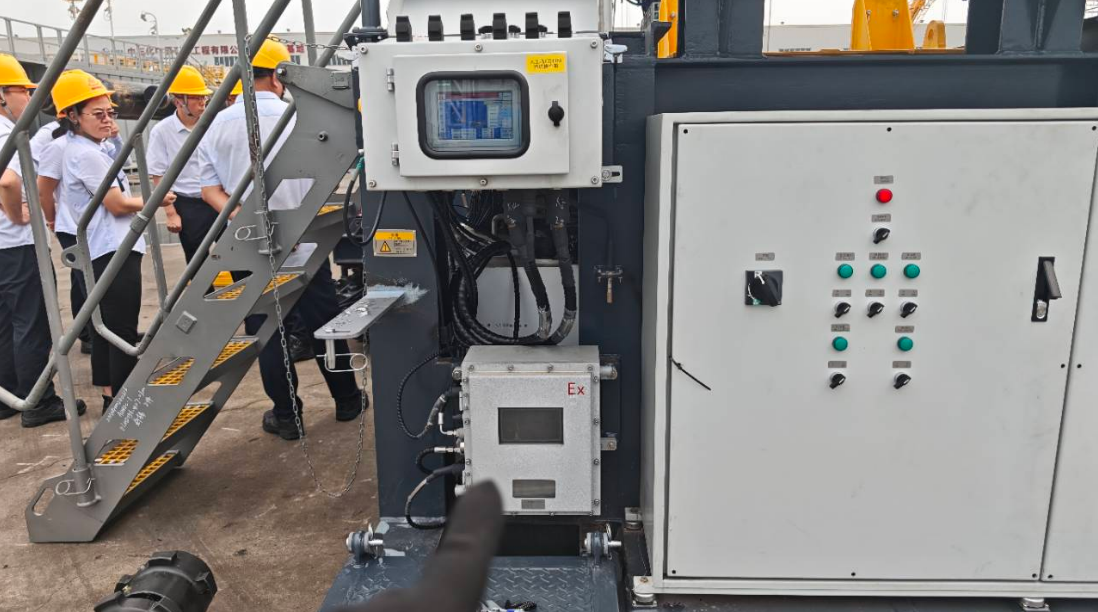 石油鉆井機(jī)械如何實(shí)現(xiàn)智能運(yùn)維？智能在線油液檢測(cè)系統(tǒng)應(yīng)用解析 圖1.png